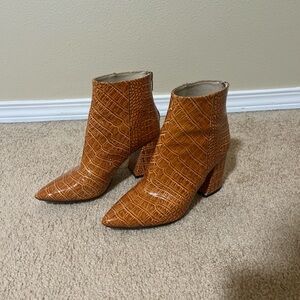 Vince Camuto Snakeskin Ankle Boots 7.5